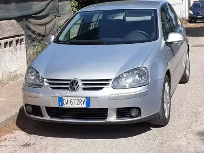 Usata VW Golf IV 105 CV (77 kW) 2006 Grigio Berlina