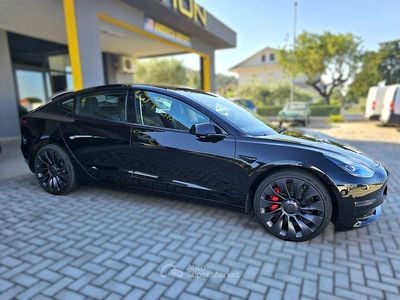 Begagnad Tesla Model 3 Performance 155 kW (211 HK) 2023 Svart Sedan