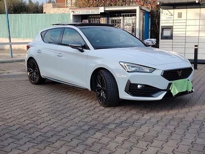 Usata Cupra Leon 245 CV (180 kW) 2023 Bianco Coupé