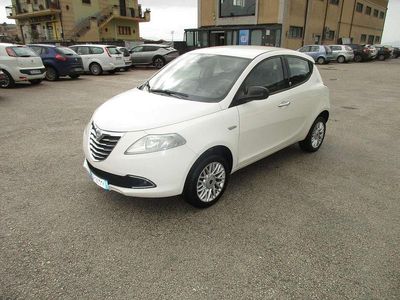 Usata Lancia Ypsilon Gold 80 CV (58 kW) 2013 Bianco Utilitaria