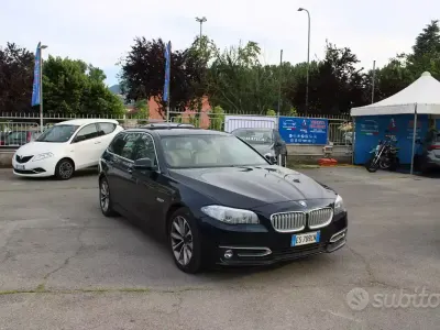 Usata BMW 520 184 CV (135 kW) 2013 Blu Berlina