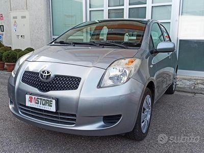 usata Toyota Yaris 1.0 5 porte Neopatentato