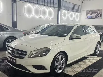 Usata Mercedes A180 109 CV (80 kW) 2016 Bianco Utilitaria