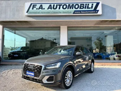 Usata Audi Q2 Business 116 CV (85 kW) 2019 Grigio SUV