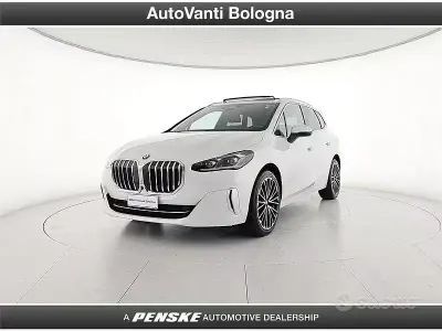 Usata BMW 218 Active Tourer Luxury Line 150 CV (110 kW) 2022 Bianco Monovolume