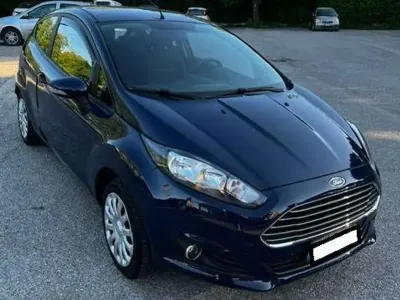 Usata Ford Fiesta 60 CV (44 kW) 2015 Blu/azzurro Utilitaria
