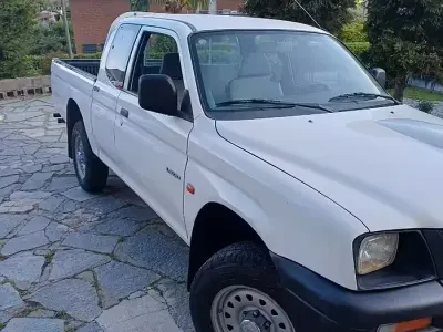 Usata Mitsubishi L200 1998 Bianco Pick-up