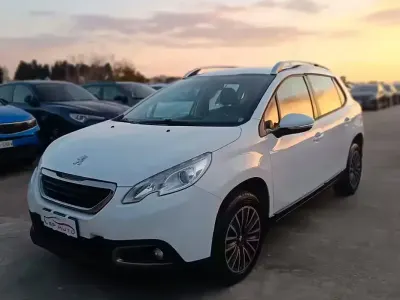 Usata Peugeot 2008 92 CV (67 kW) 2014 Bianco SUV