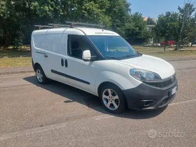 Usata Fiat Doblò 105 CV (77 kW) 2016 Bianco Monovolume