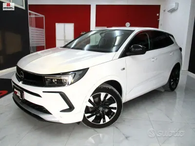 Usata Opel Grandland X Business Elegance 131 CV (96 kW) 2022 Bianco SUV