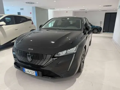 Usata Peugeot 308 Allure 131 CV (96 kW) 2022 Nero Berlina