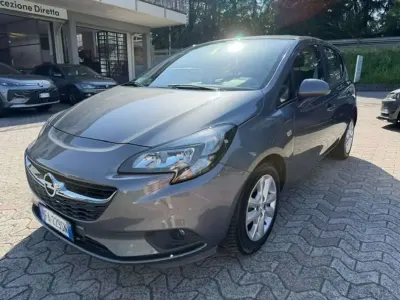 Usata Opel Corsa Cosmo 69 CV (50 kW) 2015 Grigio antracite met Utilitaria