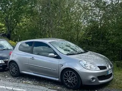 Usata Renault Clio II R.S. 200 CV (147 kW) 2008 Grigio Berlina