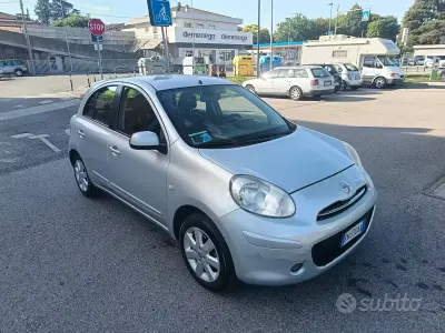 Usata Nissan Micra 80 CV (58 kW) 2012 Grigio Utilitaria