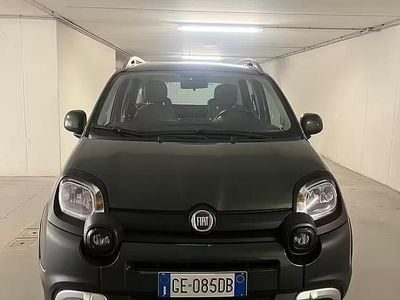 Usado Fiat Panda Cross Cross 86 CV (63 kW) 2021 Verde Utilitario