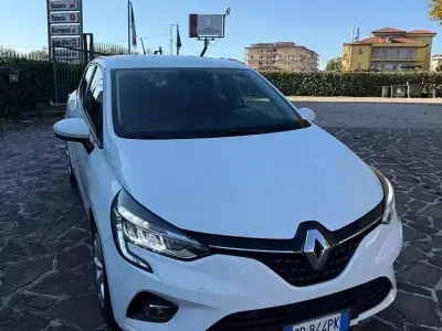 Usata Renault Clio V 86 CV (63 kW) 2020 Bianco Berlina