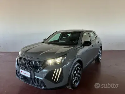 Usata Peugeot 2008 Active 102 CV (75 kW) 2024 Grigio SUV