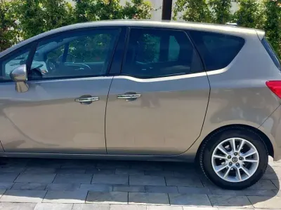 Usata Opel Meriva Cosmo 120 CV (88 kW) 2010 Monovolume