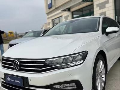 Usata VW Passat Business 122 CV (89 kW) 2021 Bianco Station wagon