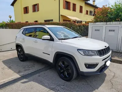 Usata Jeep Compass Night Eagle 140 CV (102 kW) 2019 Bianco SUV