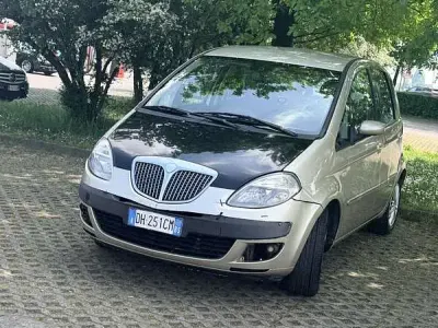 Usata Lancia Musa 69 CV (50 kW) 2007 Monovolume