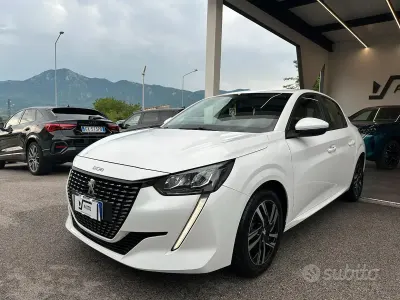 Usata Peugeot 208 Active 75 CV (55 kW) 2021 Bianco banchisa Utilitaria