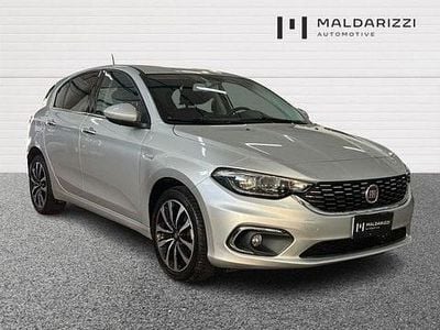 Usata Fiat Tipo Lounge 120 CV (88 kW) 2016 Grigio Utilitaria