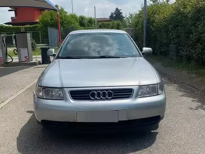 Usata Audi A3 125 CV (91 kW) 1998 Grigio Utilitaria