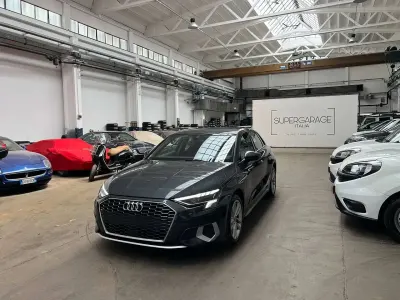 Usata Audi A3 Ambiente 150 CV (110 kW) 2023 Blu/azzurro Berlina