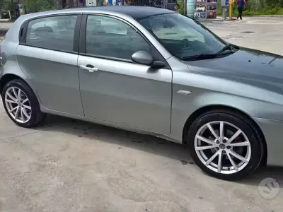 Usata Alfa Romeo 147 150 CV (110 kW) 2005 Grigio Utilitaria
