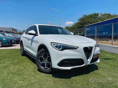 Usata Alfa Romeo Stelvio Business 160 CV (117 kW) 2019 Bianco SUV