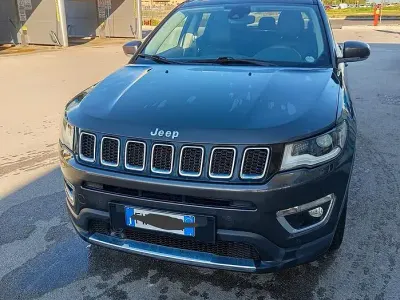 Usata Jeep Compass 120 CV (88 kW) 2019 Grigio SUV
