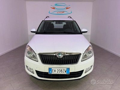 Usata Skoda Roomster Style 70 CV (51 kW) 2011 Bianco Monovolume