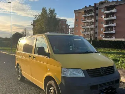 Begagnad VW Transporter 2008 Gul Van