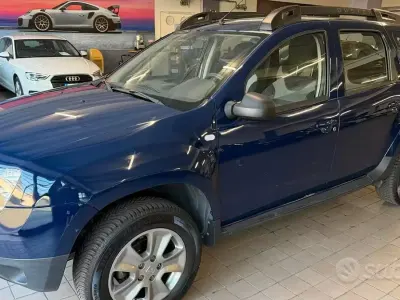 Usata Dacia Duster Lauréate 114 CV (83 kW) 2017 Bluazzurro SUV