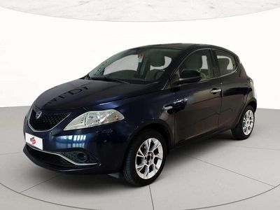 Usata Lancia Ypsilon 69 CV (50 kW) 2016 Bleu Utilitaria