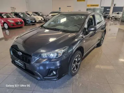 Usata Subaru XV Premium 114 CV (83 kW) 2018 Grigio SUV