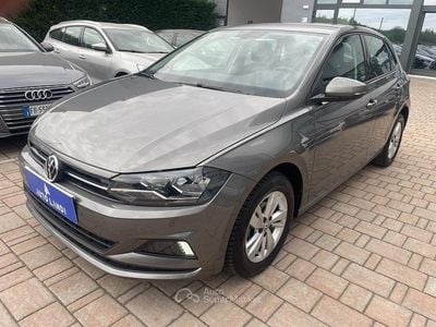 Usata VW Polo Comfortline 75 CV (55 kW) 2018 Gray Utilitaria
