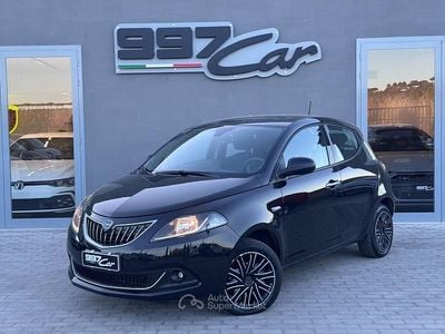 Usata Lancia Ypsilon Gold 69 CV (50 kW) 2023 Nero Utilitaria