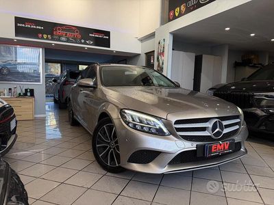 Usata Mercedes C220 Premium 194 CV (142 kW) 2019 Grigio Station wagon