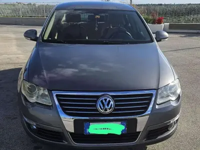Usata VW Passat Highline 140 CV (102 kW) 2005 Berlina