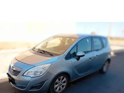 Usata Opel Meriva 95 CV (69 kW) 2012 Monovolume