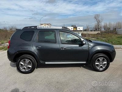 Usata Dacia Duster Prestige 110 CV (80 kW) 2015 Grigio SUV