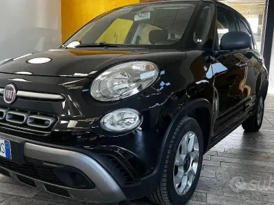 Usado Fiat 500L Cross 120 CV (88 kW) 2019 Negro Monovolumen