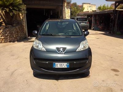 Usata Peugeot 107 68 CV (50 kW) 2006 Grigio Utilitaria