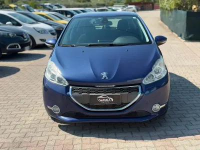 Usata Peugeot 208 Active 115 CV (84 kW) 2013 Blu Utilitaria