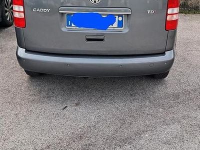 Usata VW Caddy 102 CV (75 kW) 2013 Grigio Monovolume