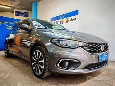 Usata Fiat Tipo Lounge 120 CV (88 kW) 2017 Grigio Berlina