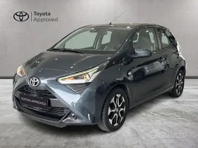 Usata Toyota Aygo X-play 72 CV (52 kW) 2018 Grigio Utilitaria