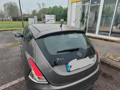 Usata Lancia Ypsilon 80 CV (58 kW) 2014 Utilitaria